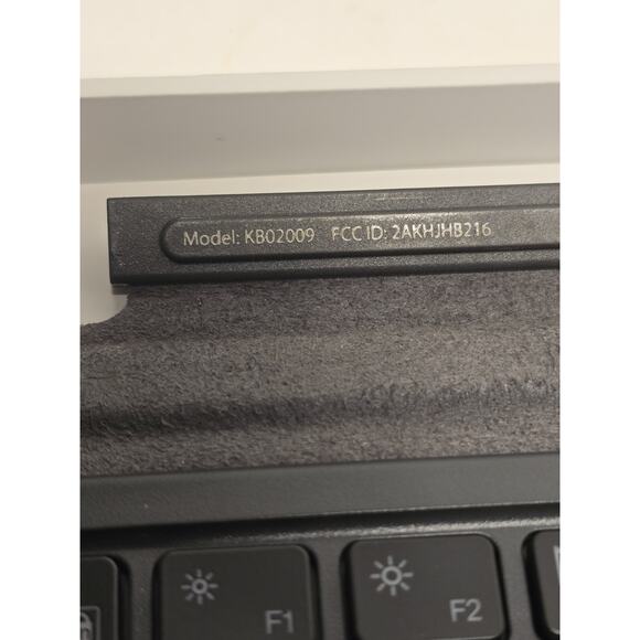 Surface Go Keyboard, Bluetooth, Backlight, For Surface Go 1, 2, 3, 4 KB0200940 - Picture 5 of 5
